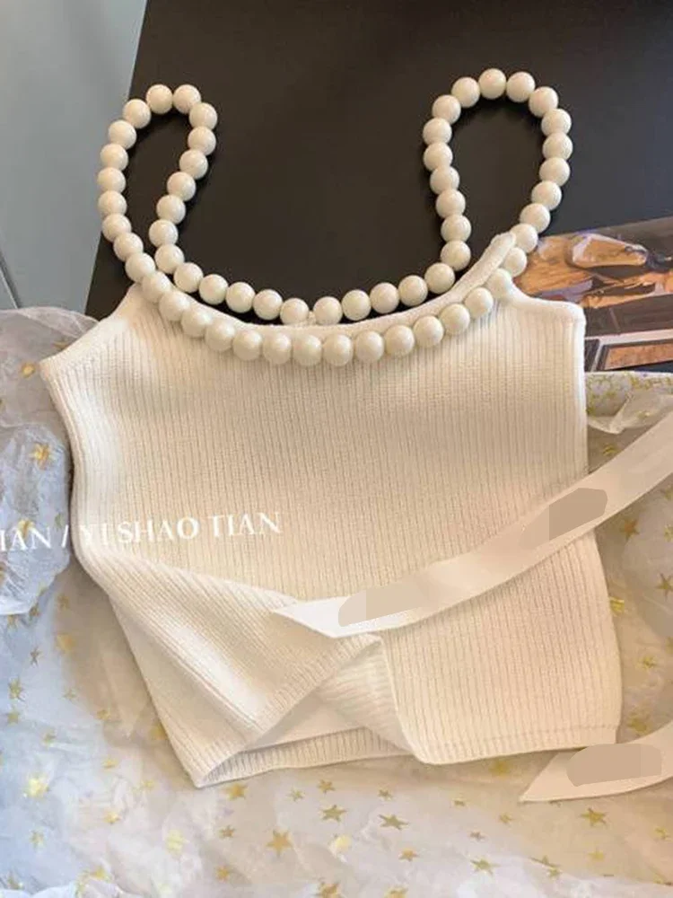 Топ женский трикотажный с жемчужинами на бретелях