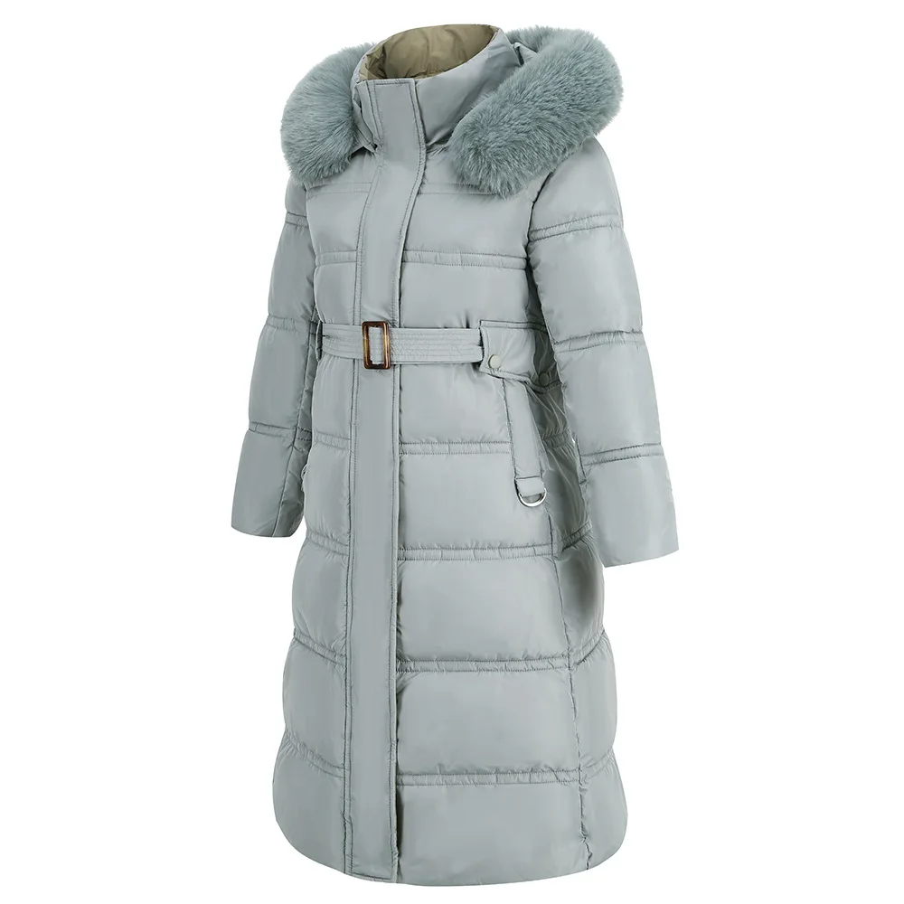 Рисунок 5 - Женское пальто с меховым воротником