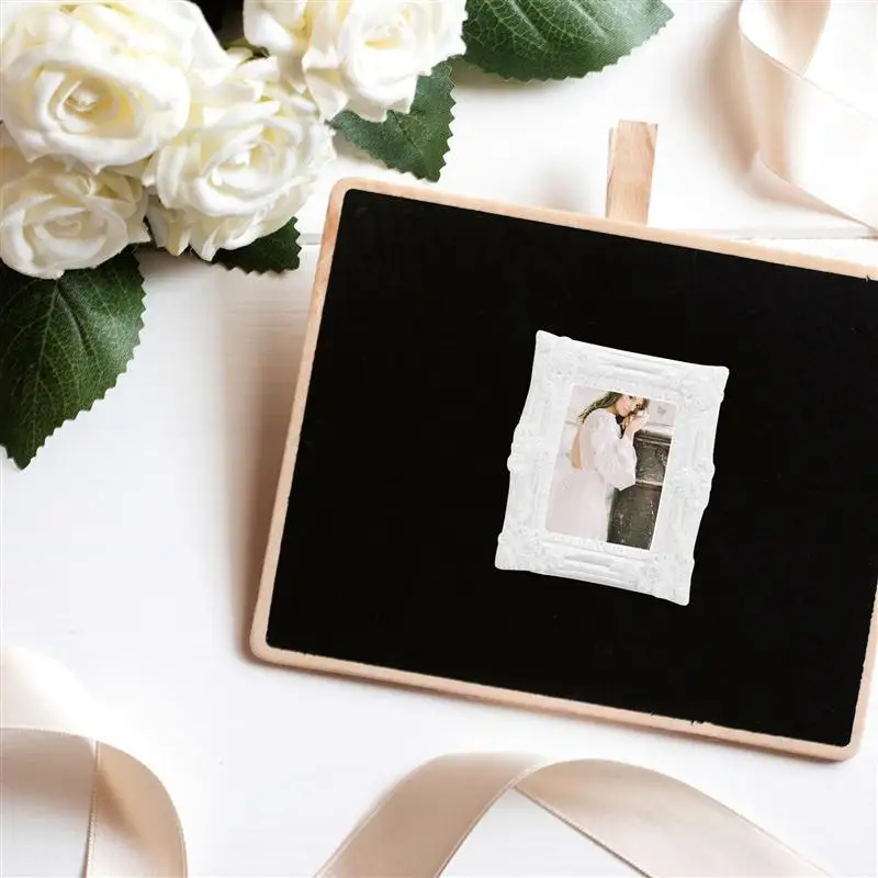 

5Pcs Vintage Photo Holders Resin Picture Frames Photo Booth Props (White)