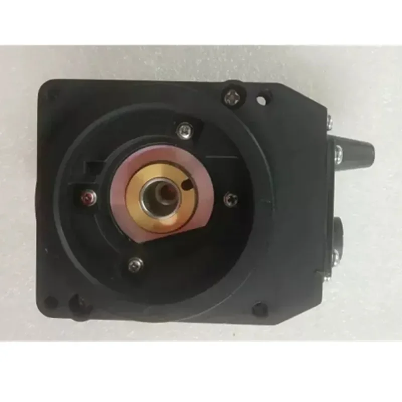 Новый энкодер UTSAE-B17CL/B17CLE с двигателем SGMRS-13A2A-YR11/37A2A Инкрементный UTSAH-B17CL/B17CLE