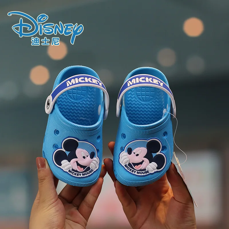 

Новые детские туфли с дырками Disney, нескользящая мультяшная одежда с Микки-Маусом для дома и улицы, пляжная обувь Baotou, плавательные Тапочки