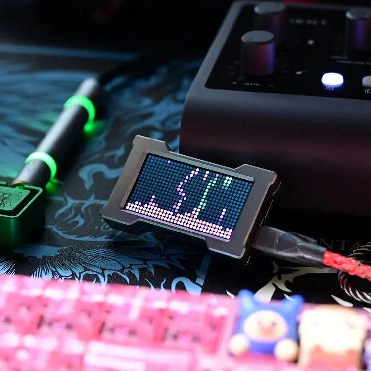 Фото USB-хаб HMLAB ZNEO для геймеров — 2-3 порта, независимое питание, 8K Гц, с экраном, стильный дизайн для игровой атмосферы, подарок для организации рабочего стола №3
