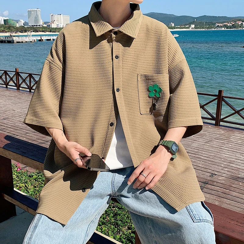 

Summer Plaid Shirt Men Fashion Flower Pocket Casual Shirt Men Streetwear Korean Loose Short-sleeved Shirt Mens Plus Size M-5XL