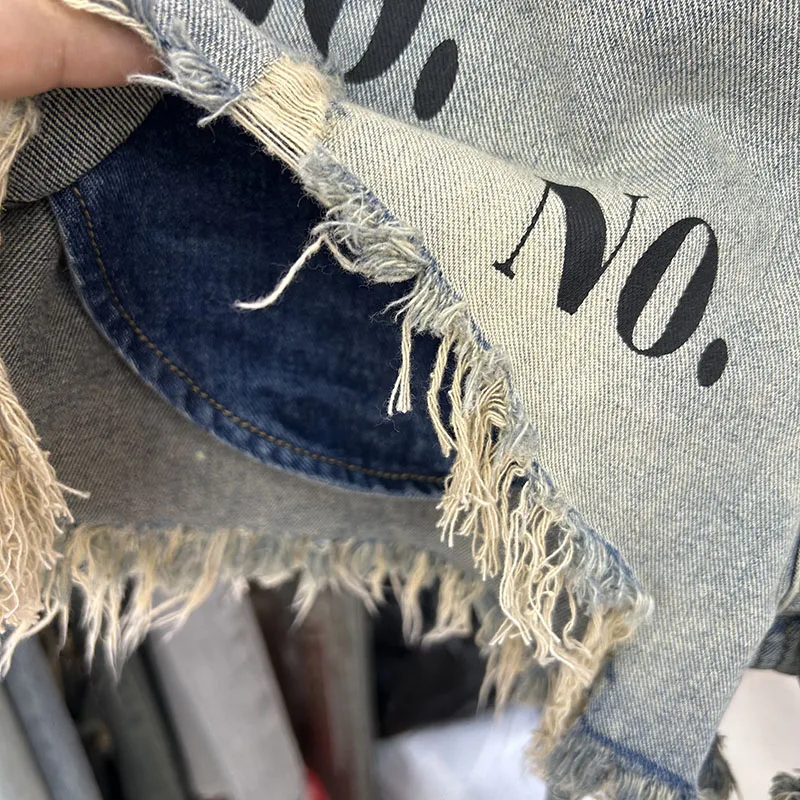 Women's High Waist Slimming Letters Denim Shorts 2023 Summer Design Sense Niche Ripped Frayed Hem All-Matching Short Booty Pants