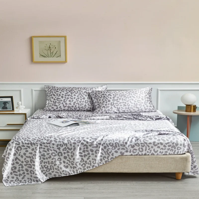 

Bed Sheets and Pillowcases Luxury Classic Leopard Family Soft Satin Top Bedding Flat Sheet Twin Full Queen King Size Bedspread