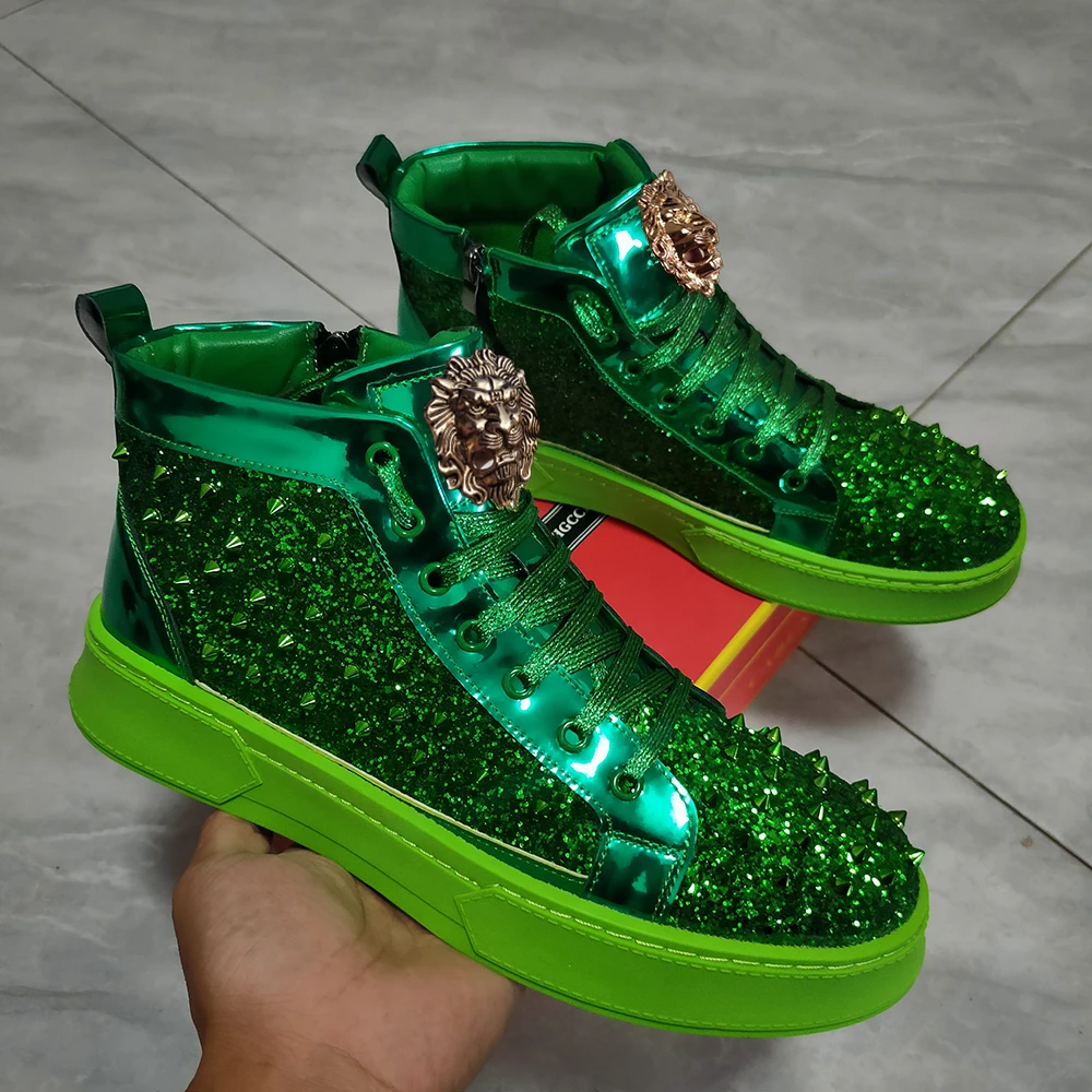 Яркие кожаные мужские кроссовки. Роскошная повседневная обувь. Высокие