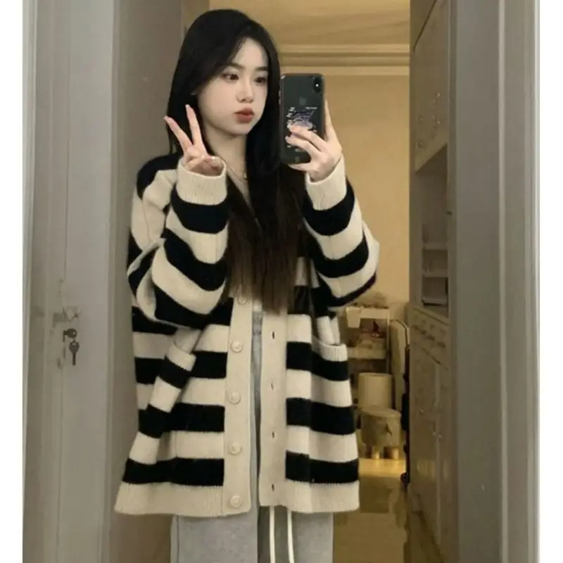 

Повседневный Кардиган, Свитер, новинка 2023, весенняя одежда, корейский Свободный свитер с v-образным вырезом, полосатый вязаный кардиган, свитер, пальто, Женский Топ