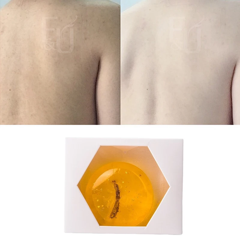 

Korean FUERSI Gold Foil Sophora Mite Removal Soap to remove blackheads, wash face, bathe and remove makeup