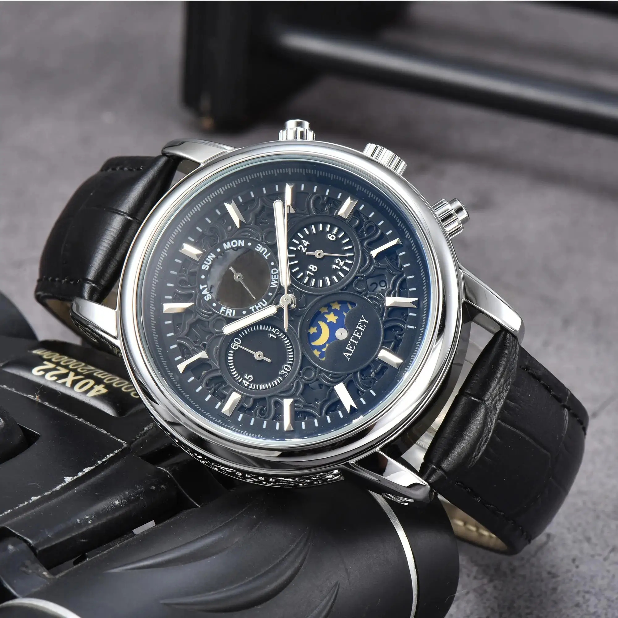 

2023 Top Original Brand Luxury Watches for Mens Multifunction Automatic Date Fashion Leather Chronograph Moonphase AAA Clocks