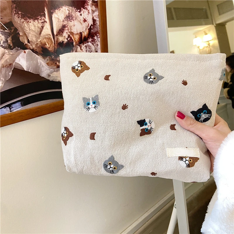 

2022 INS Fashion Lovely Japanese Cat Floral Zipper Bag 25*18cm Big Storage Pouch School Office Stationery Supplies
