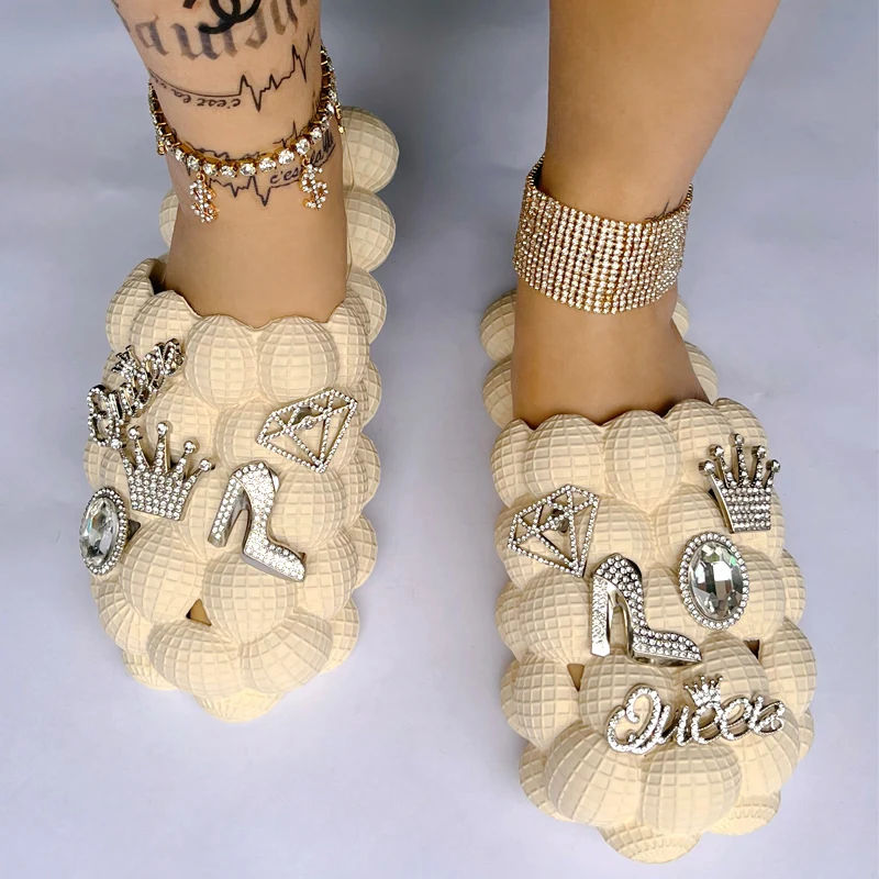 

Женские дизайнерские сланцы с подвесками, фотофлаг, граффити, стеклянные пляжные сандалии с подвесками для ванной комнаты