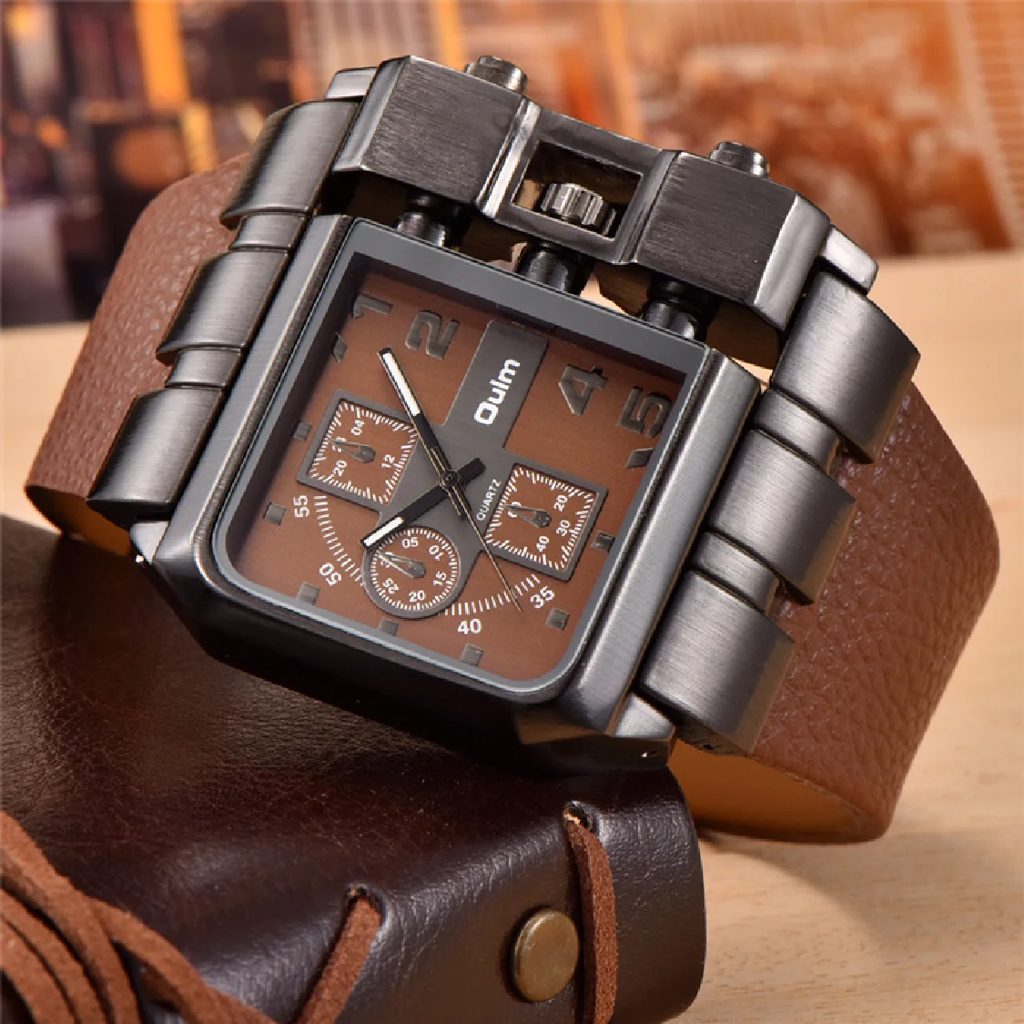 

Oulm Casual Wristwatch Square Dial Wide Strap Men's Quartz Watch Luxury Brand Male Clock Super Big Men Watches Relogio Masculino