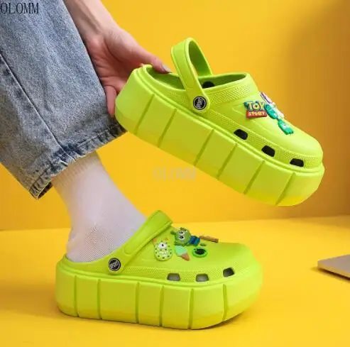

2022 NEW Summer Women Croc Clogs Platform Garden Shoe Sandals Height Increasing Slippers Slip on For Girl Beach Shoe