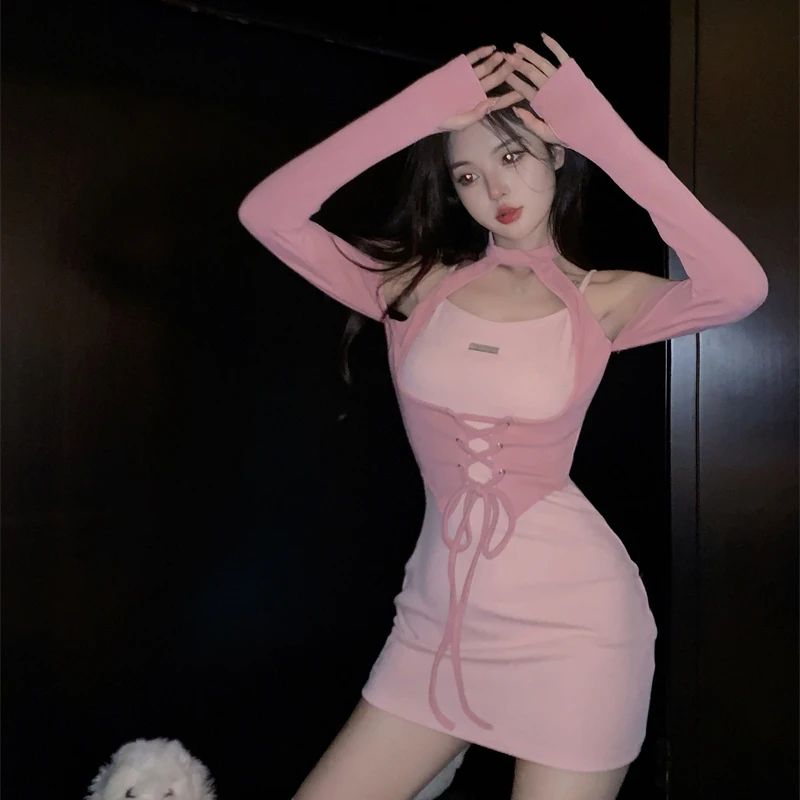 Женское облегающее платье контрастных цветов в стиле Y2K