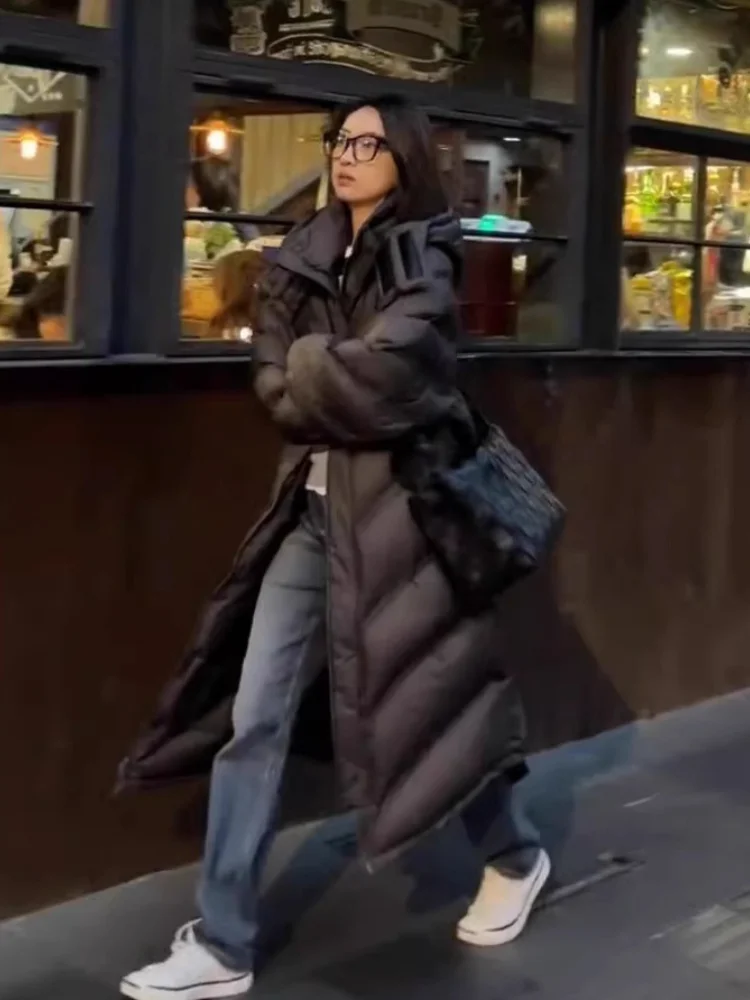 Женский пуховик с капюшоном