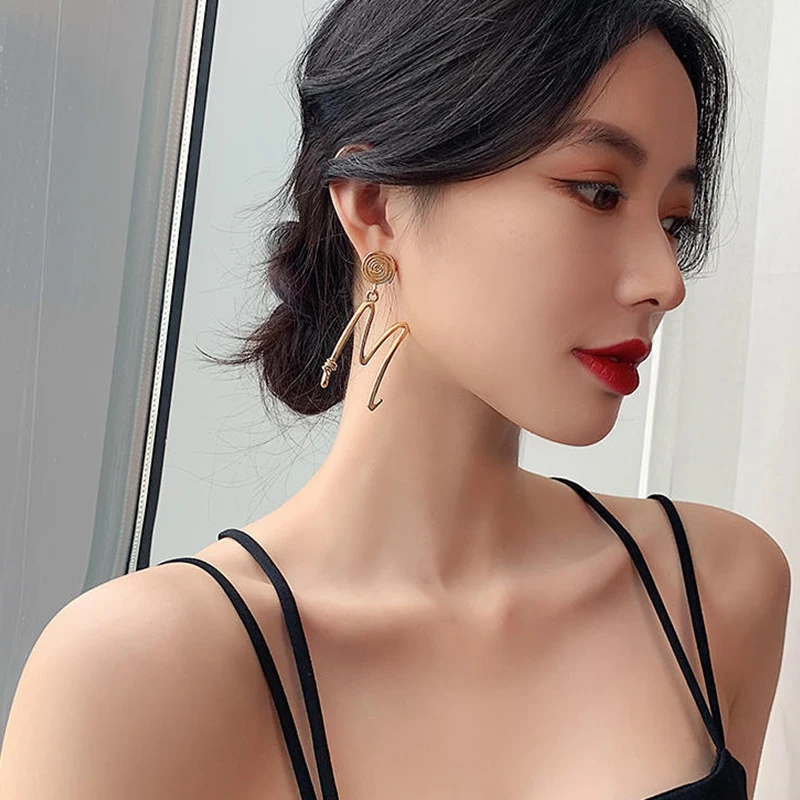 

Trendy Jewelry Big Letter M Stud Earrings Elegant Party Hip Hop Drop Earrings Fashion Eardrop Gift for Girl 2022 New