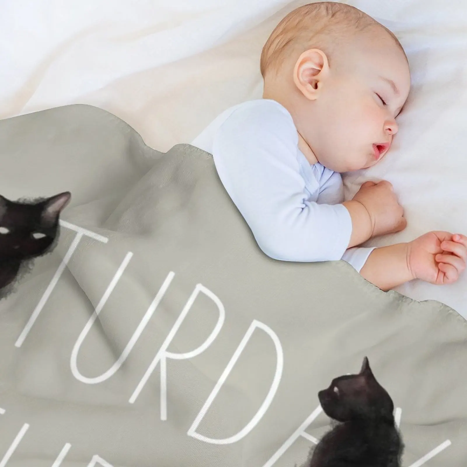 Фото Плед Caturdays с изображением черной кошки, уютный плед, подарок на день рождения для него и для нее №3