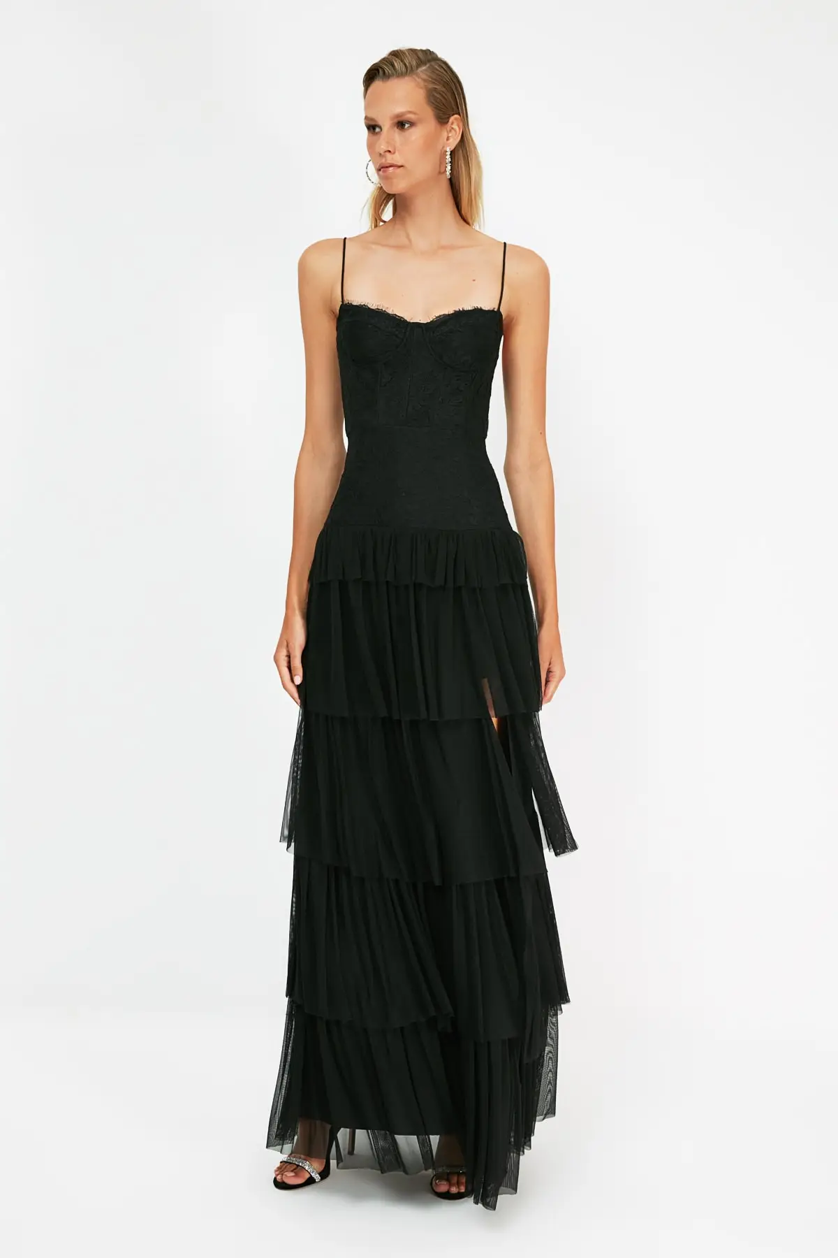 

Trendyol Lace Detail Evening Dress & Prom Gown TPRSS21AE0248