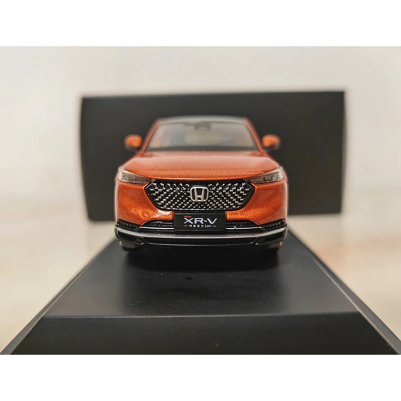 Коллекционная игрушечная модель автомобиля из сплава