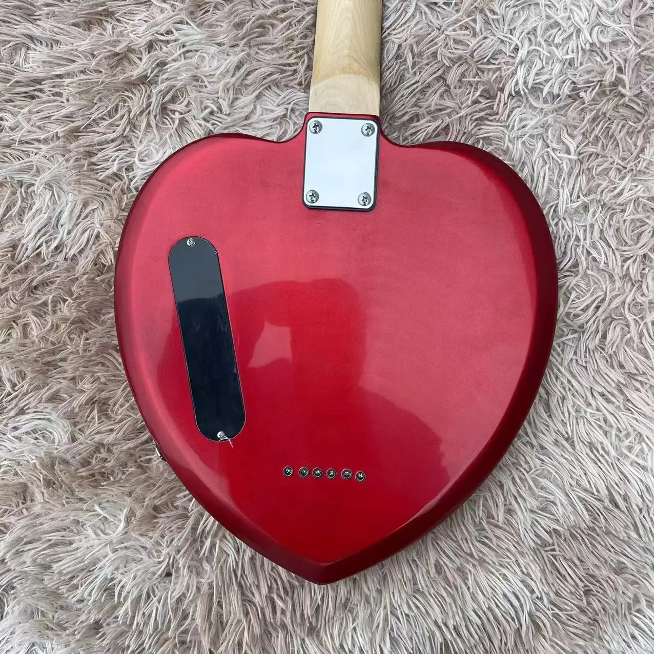 Гитара 6-струнная в форме сердца электрогитара металлический красный корпус