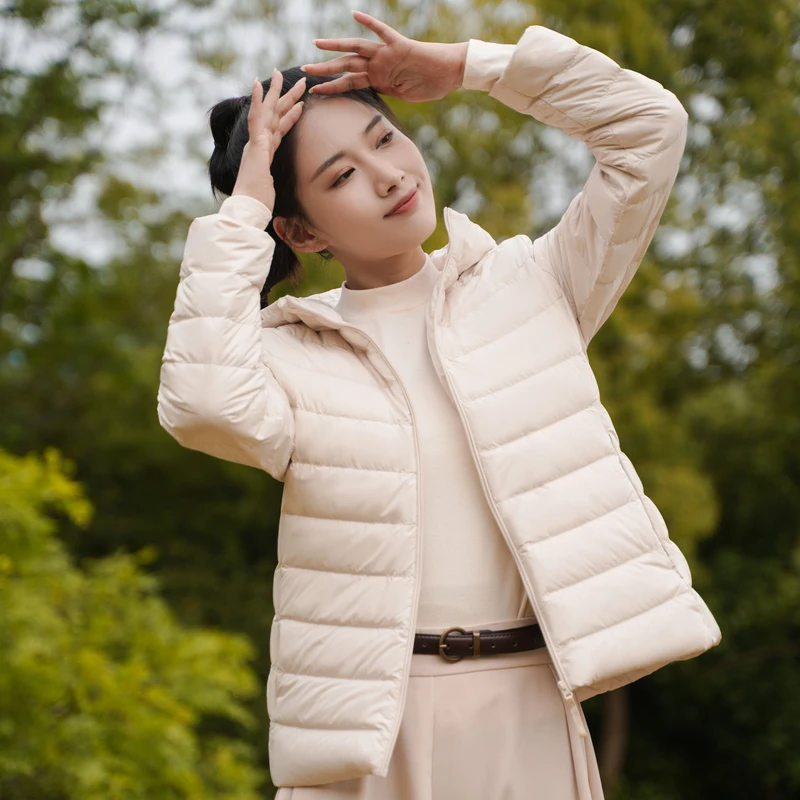 Женский пуховик BOSIDENG с капюшоном