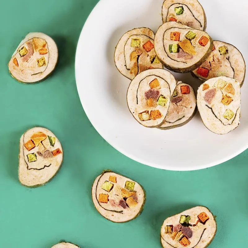 Закуски для кошек Лиофилизированные куриные лосося фрукты и овощи суши-роллеты