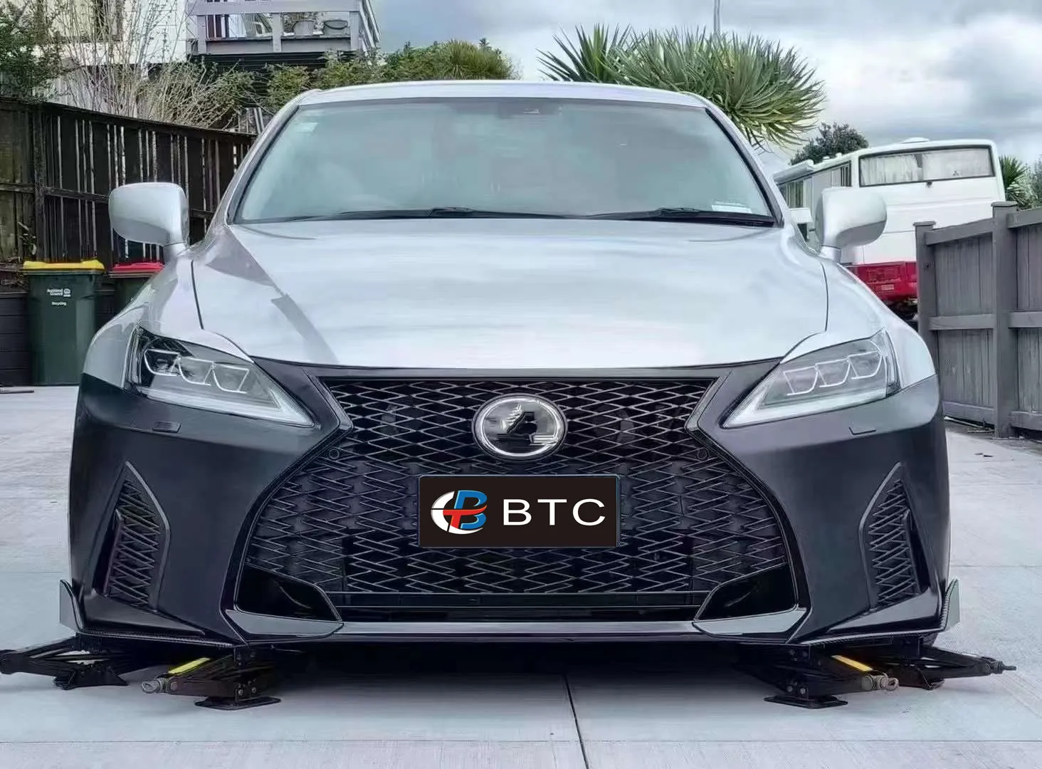 Отличная установка автомобильного бампера BTC для Lexus Is250 Is300 Is350 2006-2012 обновление