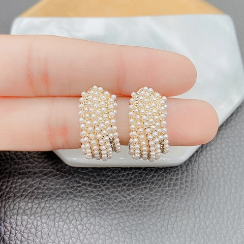 Серьги-гвоздики гуантуо с жемчугом