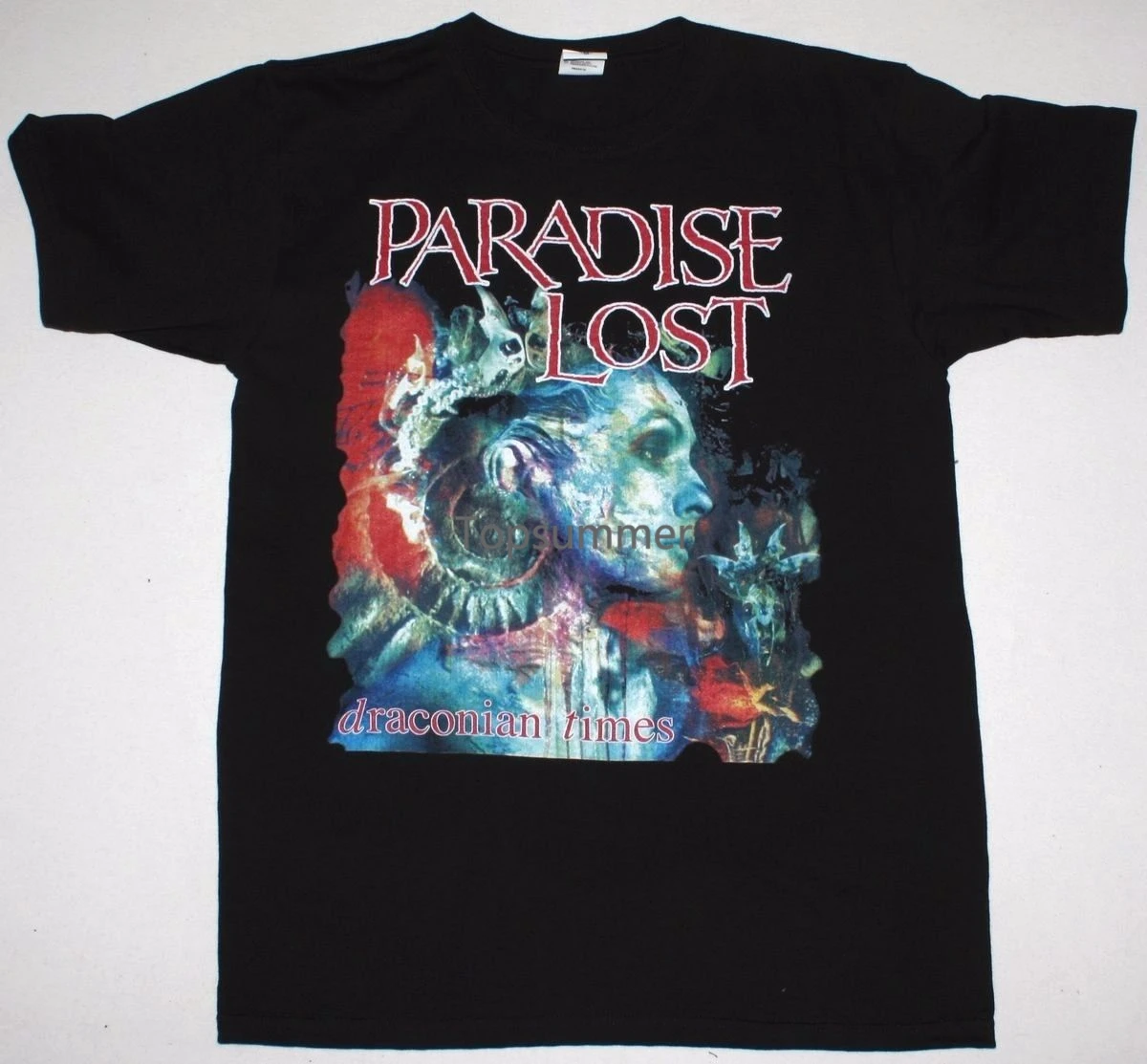 

Футболка в готическом стиле с надписью «Paradise Lost dracsian Times Doom Death»