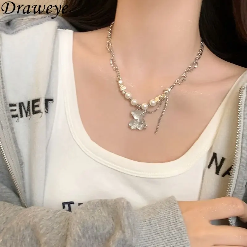 

Draweye Pendant Necklaces for Women Cartton Bear Y2k Sweater Chains Beads Ins Fashion Jewelry Girls Chokers Retro Necklace