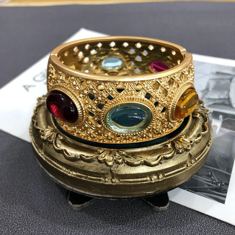 Европейский и американский ретро-дворцовый позолоченный стеклянный браслет с