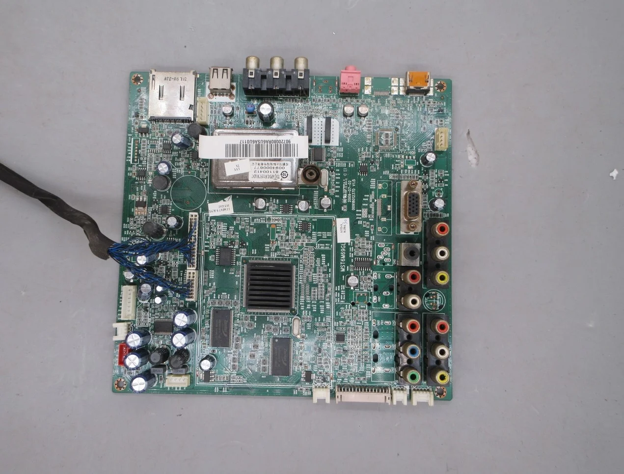 

Disassemble for Haier lu46f6 mainboard 009180237d v1 5-Screen t460hw03 v.f