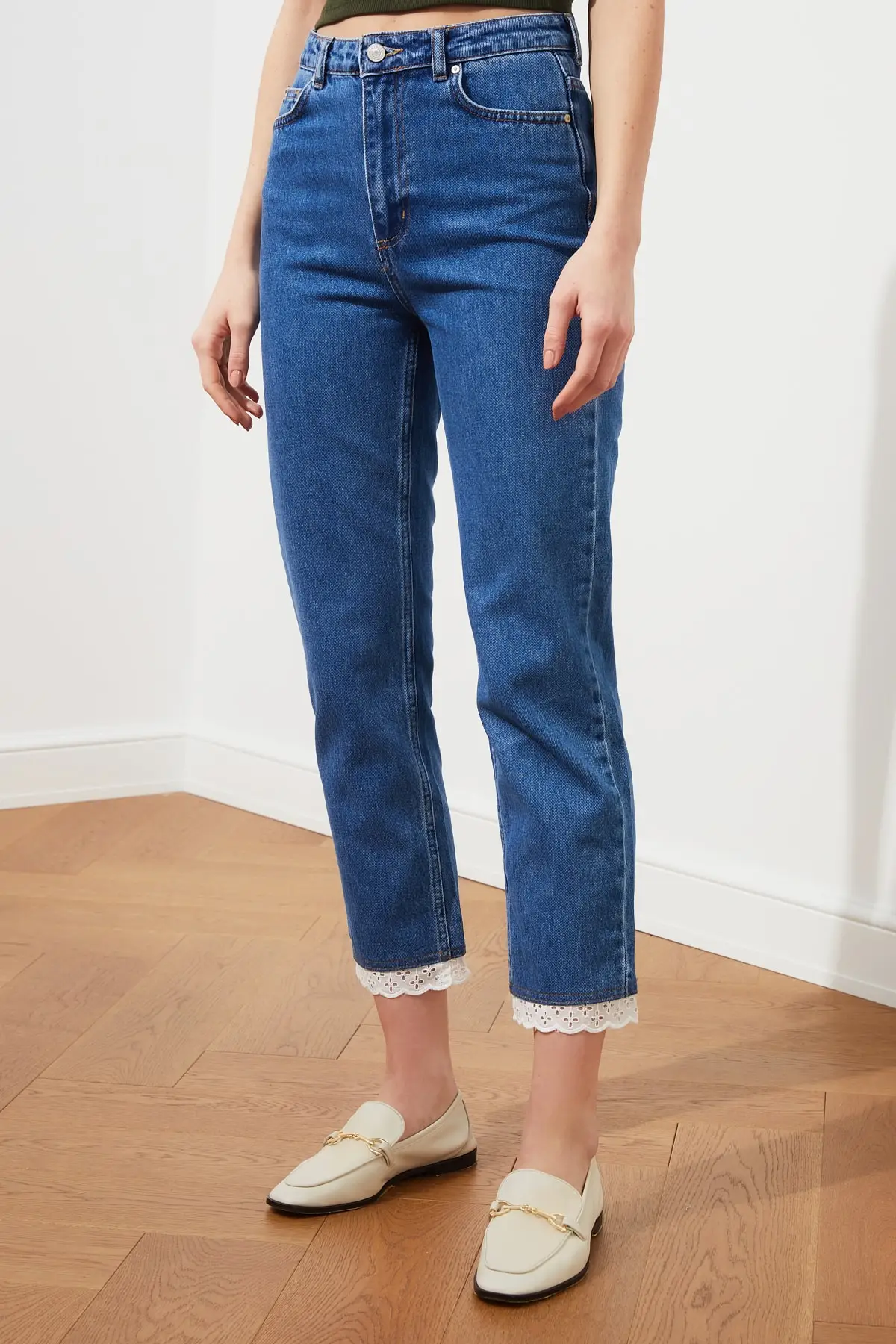 

Straight Leg Jeans in Blue Embroidery High Waist Tight Women Jeans 2021 Fashion