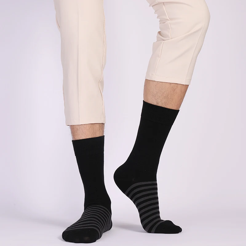 2023 New 5 Pairs Large Size Men Dress Socks High Quality Stripe Fashion Business Black Pure Men Cotton Socks Size EU41-48