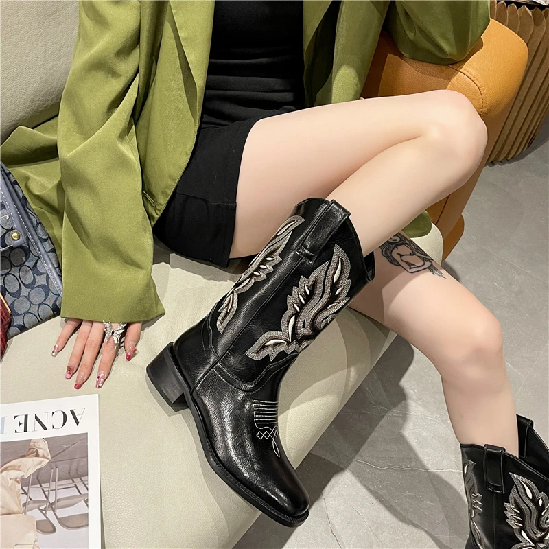 

Winter Trend British Fashion Boots Women Print Trim Mid Boots Thermal Womens Flats Long Bota Feminina Low Heels