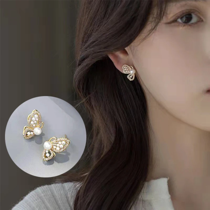 

Temperament Imitation Women Shiny Golden Earrings Pearl Inlaid Fashion Butterfly