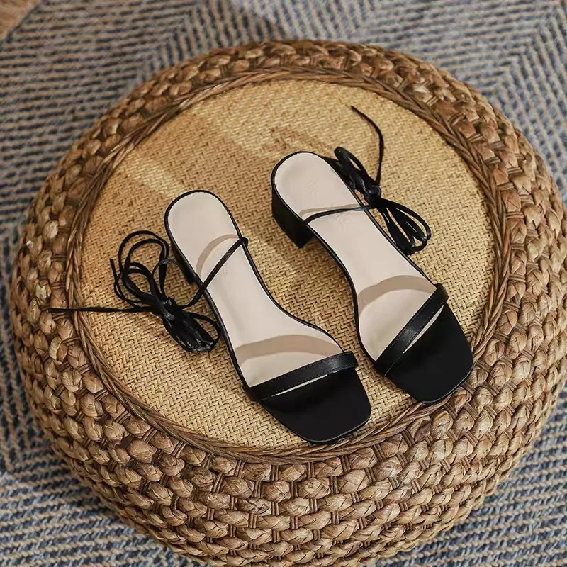 

Женские босоножки в римском стиле, удобная обувь на прозрачном каблуке с открытым носком и ремешком на щиколотке, бежевые гладиаторские туф...