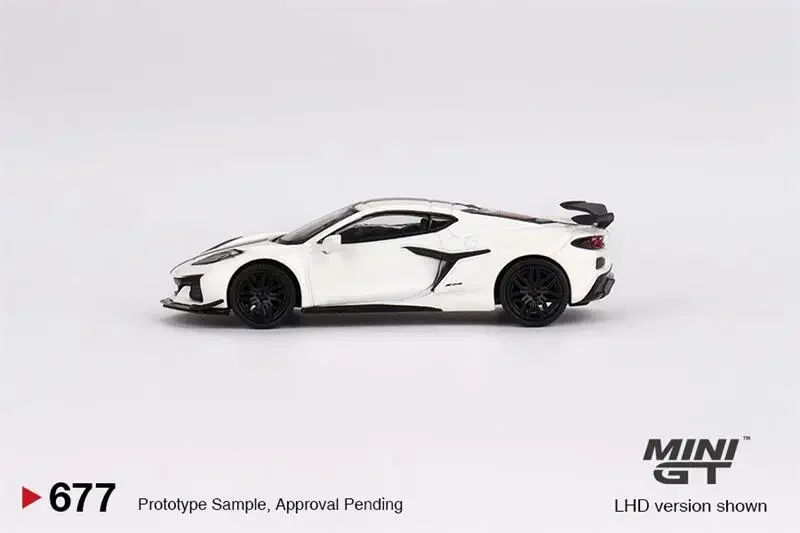 Мини GT Mijo Exclusives 1:64 Corvette Z06 2023 Arctic White литая модель автомобиля