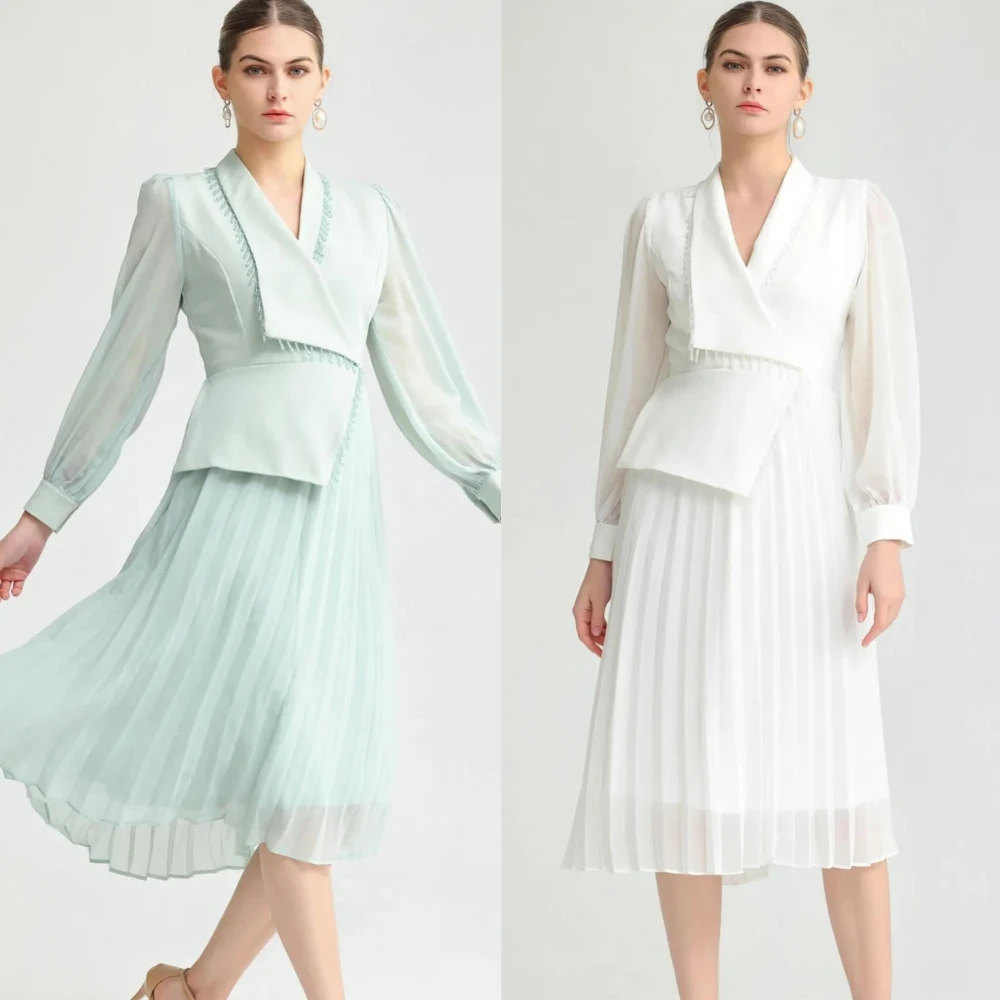 Трикотажное ТРАПЕЦИЕВИДНОЕ ПЛАТЬЕ С бахромой и V-образным вырезом