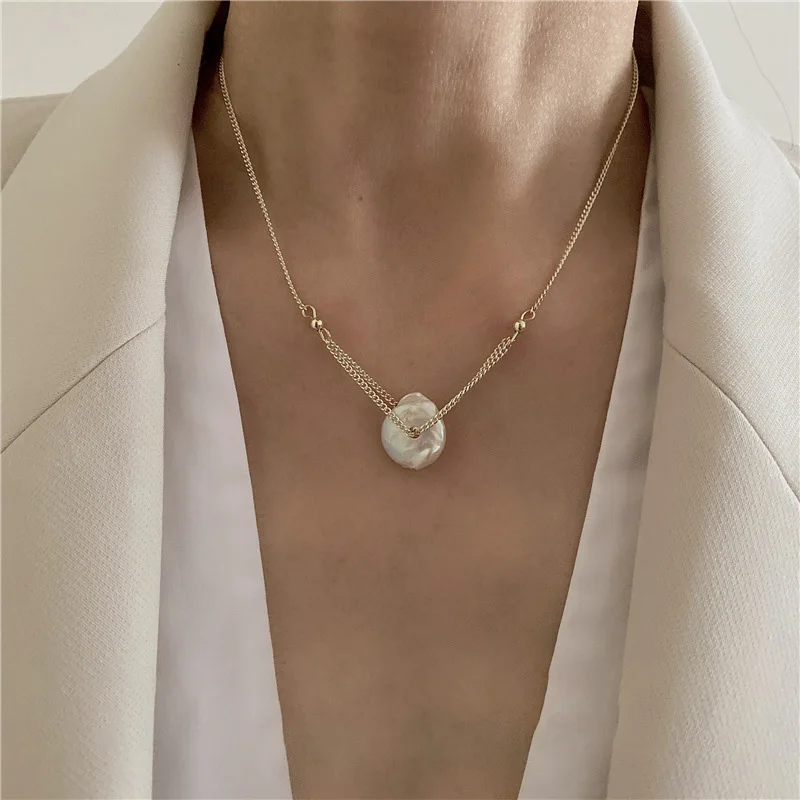 

Retro Baroque Irregular Pearl Pendant Necklaces for Women Ladies Gold Color Chain Multilayers Choker Necklace Minimalist Jewelry
