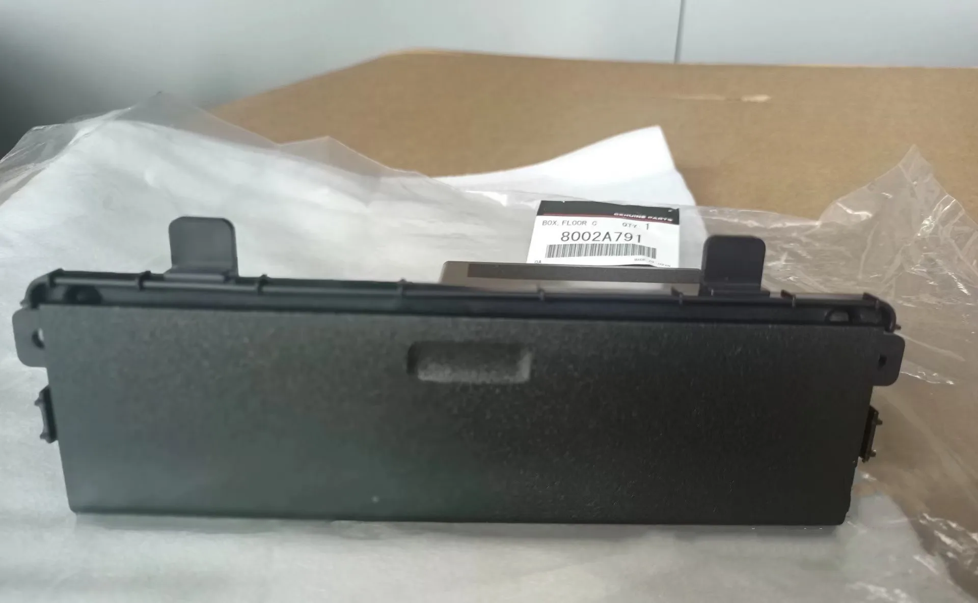 Оригинальный ящик для хранения приборной панели маленький карт 8002A791 8002A276XA BOX FLOOR