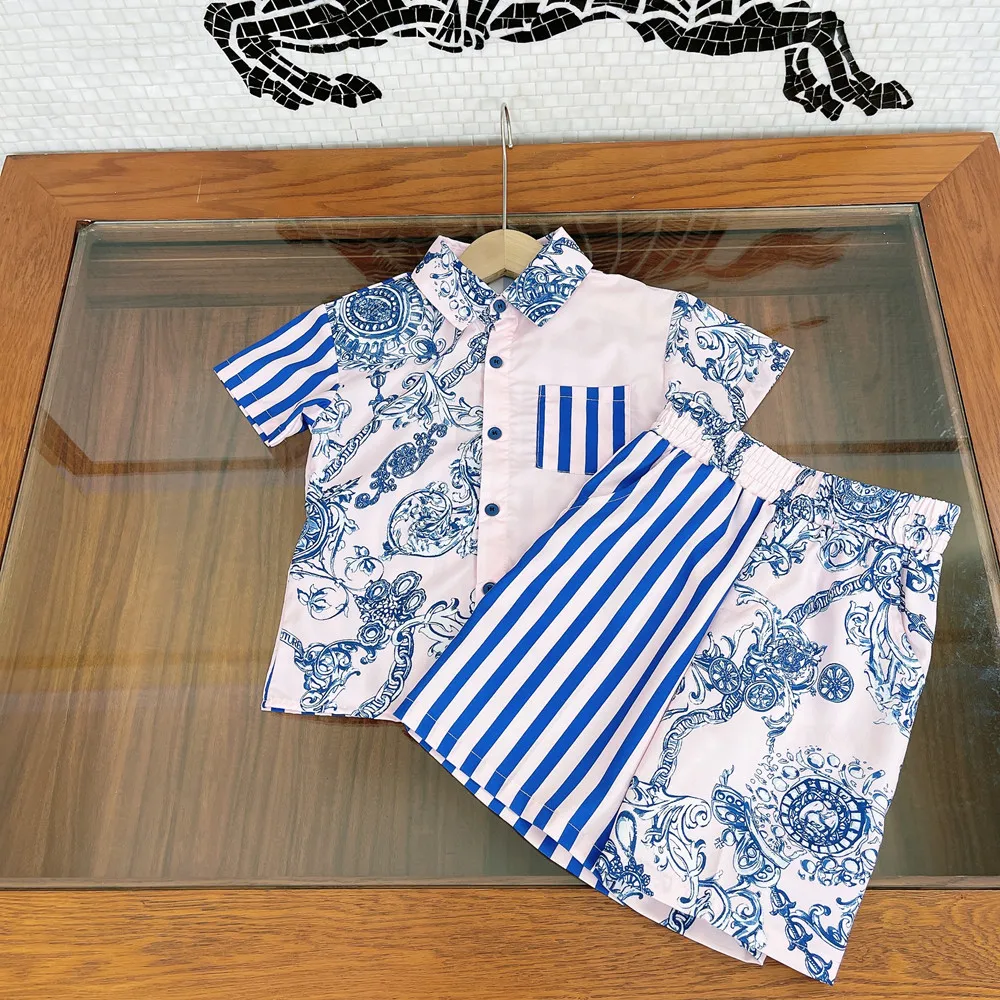 

luxury designerchildren's clothing 2022 r boys' lapel short-sleeved men's treasure British striped shirt stitching + shorts suit