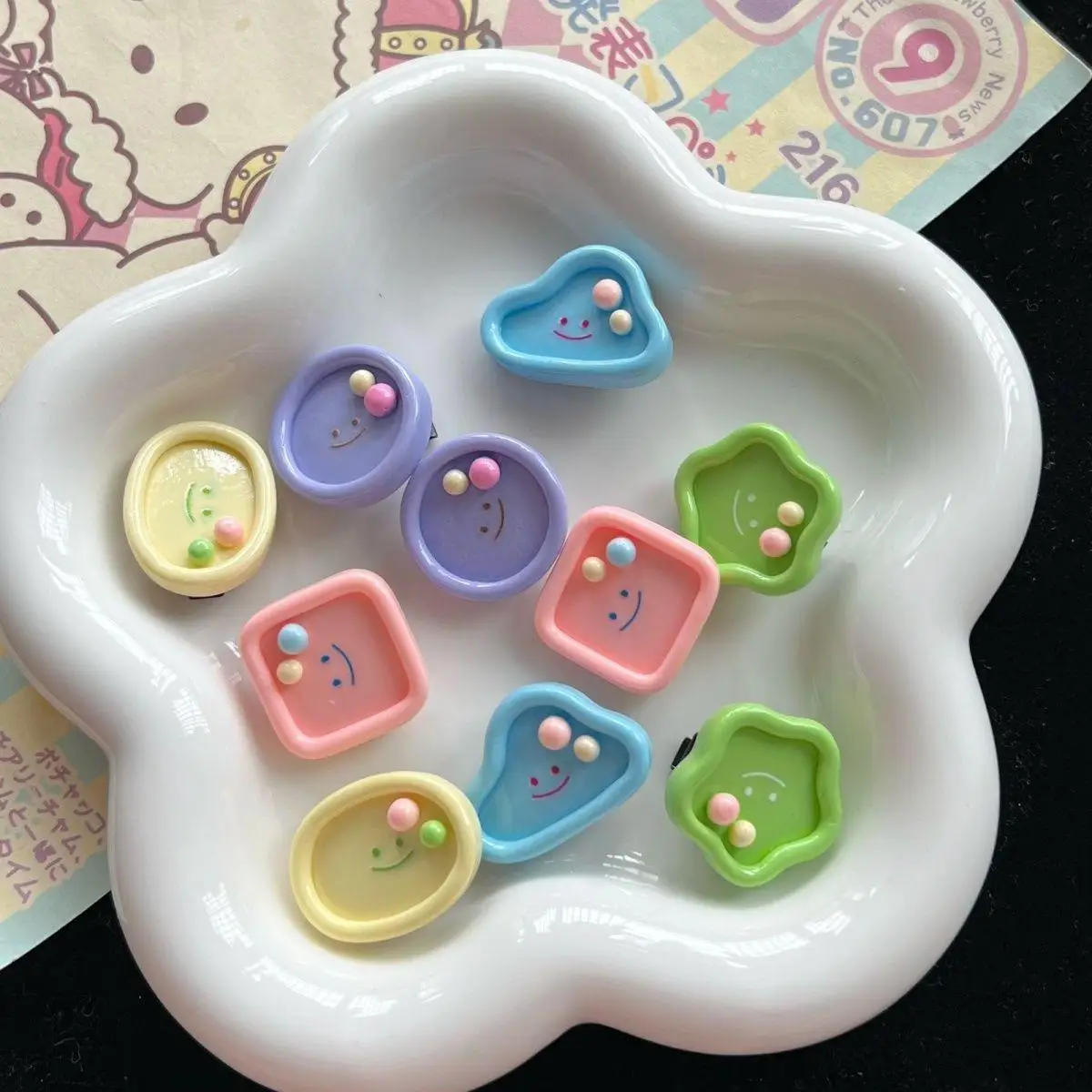 

Cute geometric plate hairpin ins candy colored alien mini hair clip sweet girl heart Japanese children hair accessories