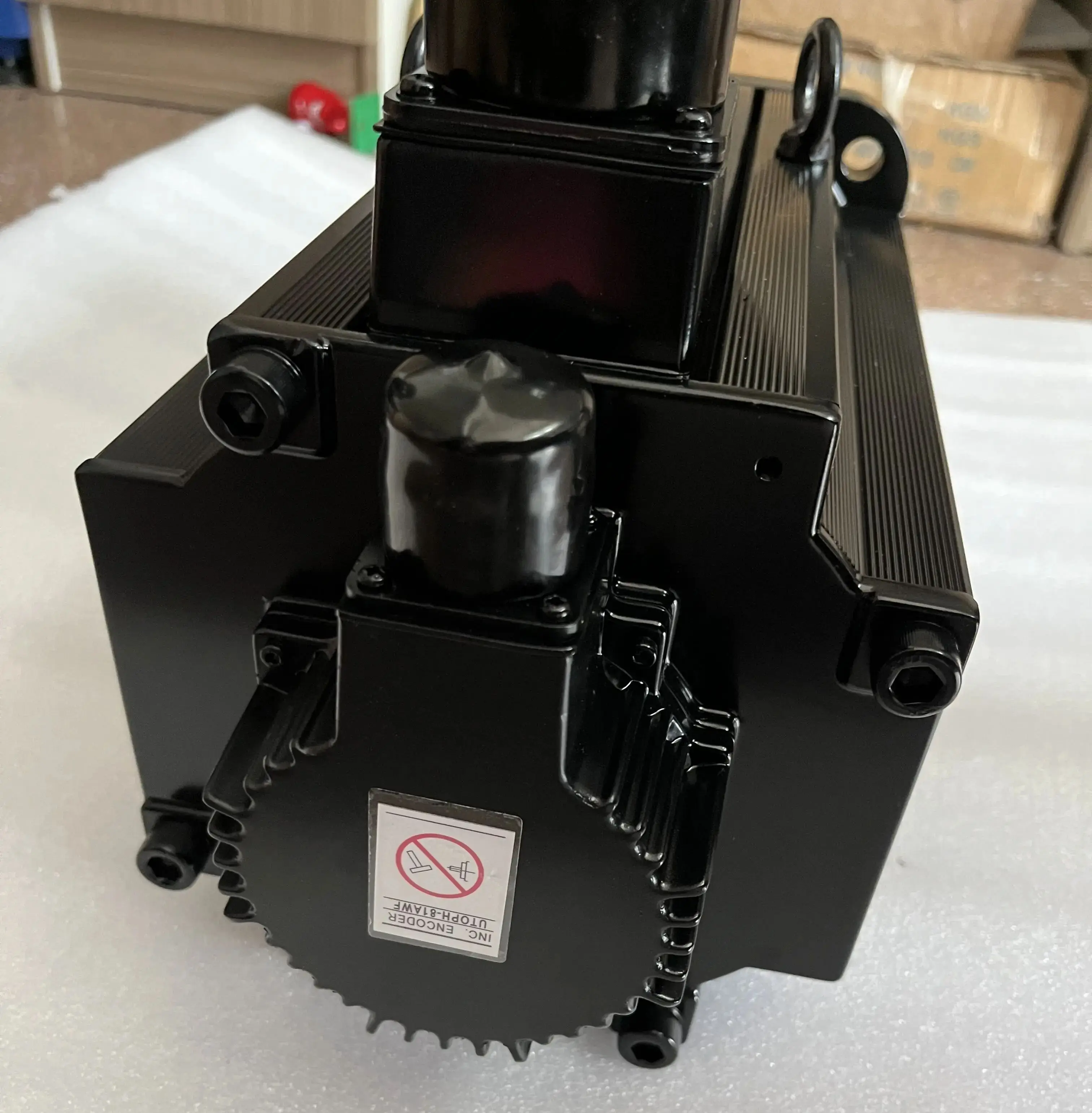 SGMG-75A2AC Совершенно новый серводвигатель SGMG 75A2AC быстрая доставка