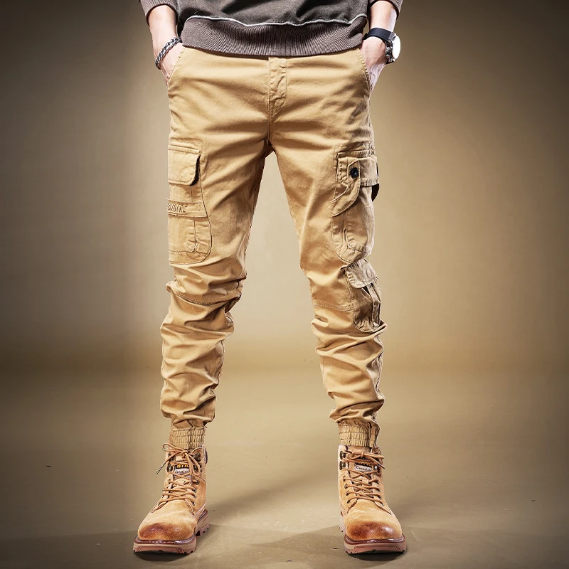 Рисунок 5 - Джинсы-карго мужские с множеством карманов