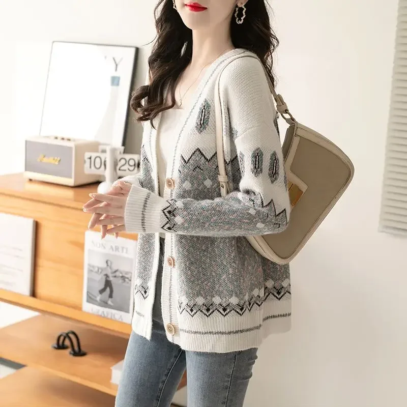 

Knit Tops for Woman Graphic Cardigan Women's Sweater White 2023 New Collection Winter Thermal Blouse Y2k Vintage Fashion Korea