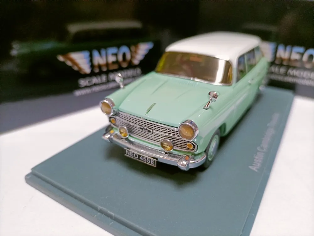 

Neo 1:43 Austin Cambridge Traveller Vintage Car Simulation Limited Edition Resin Metal Static Car Model Toy Gift
