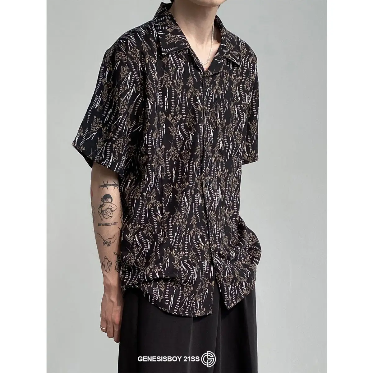 2022 Summer New British Vintage Printed Cuban Collar Men's Shirt Loose Casual Elegant Men's Clothing Short Sleeve Blouse