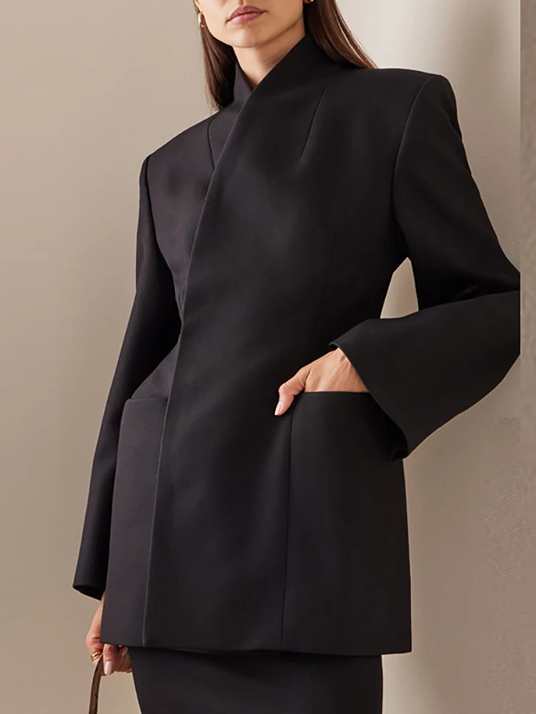 Женский офисный пиджак с воротником-стойкой