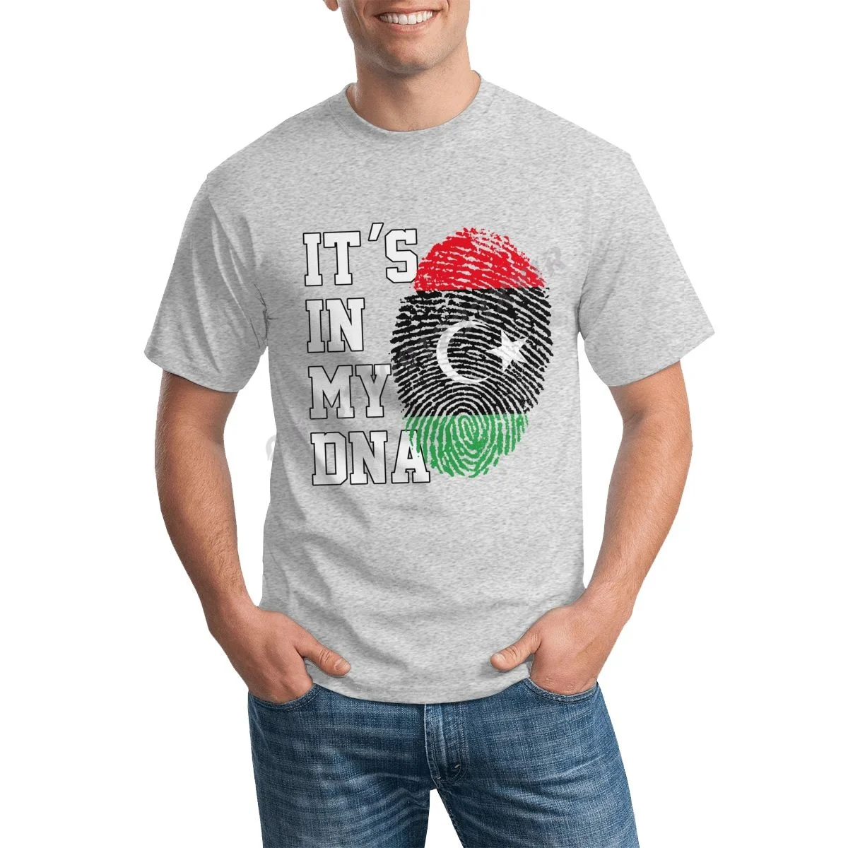 

Мужская футболка с надписью «It IN MY DNA»